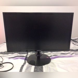 Samsung S24D330H 24" Full HD Monitor - Black (LS24D330HSL/ZA)